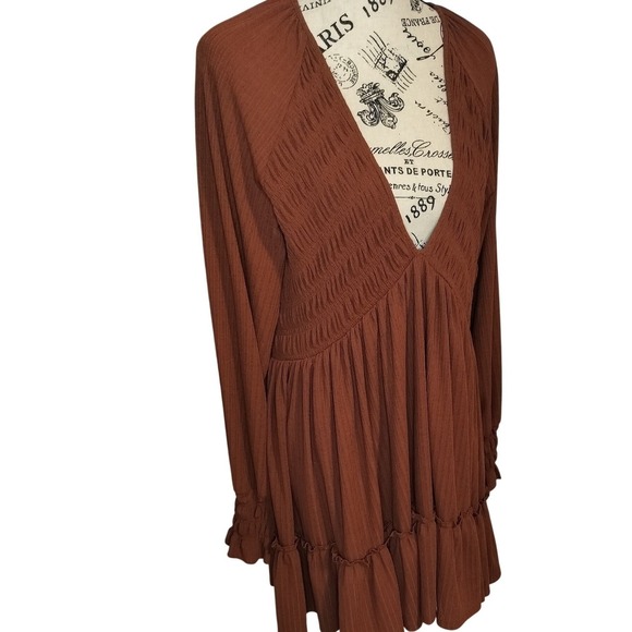Altar'd State Dresses & Skirts - Altar State XL Rust Smocked V Neck Balloon Sleeve Tiered Ruffle Mini Dress XL